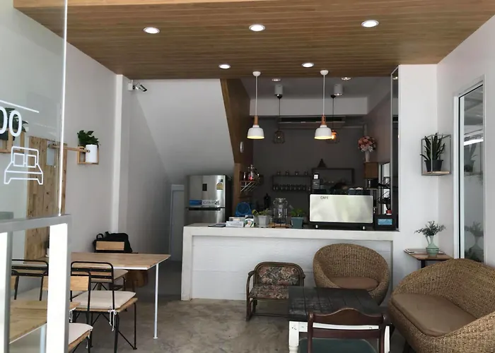 Jindabyne Cafe & Hostel